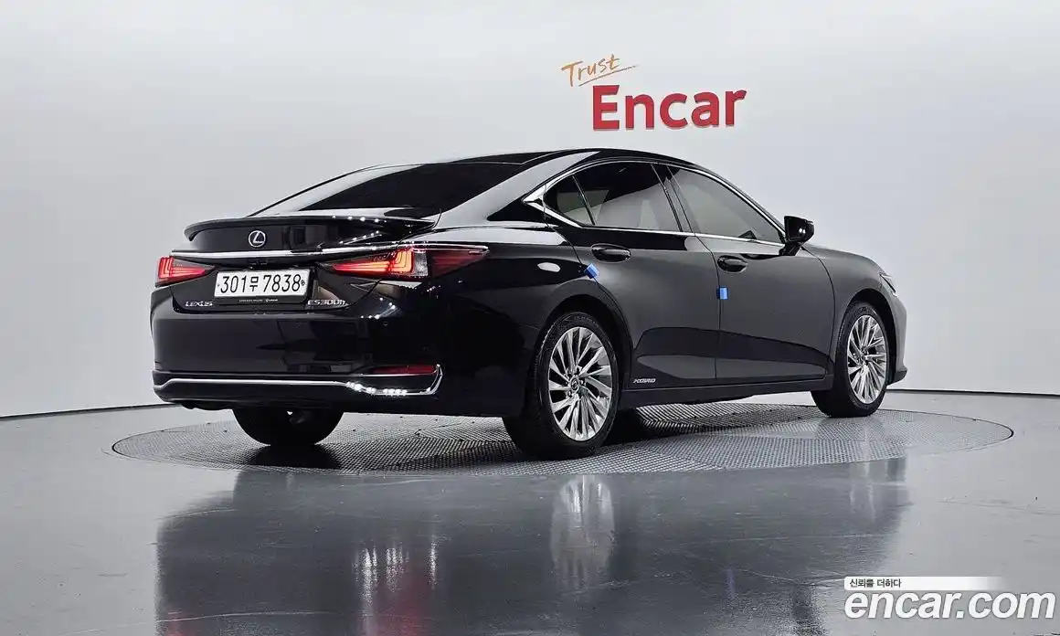 Lexus ES 2020 2.5 Автомат в Москве № 168150, фото 11