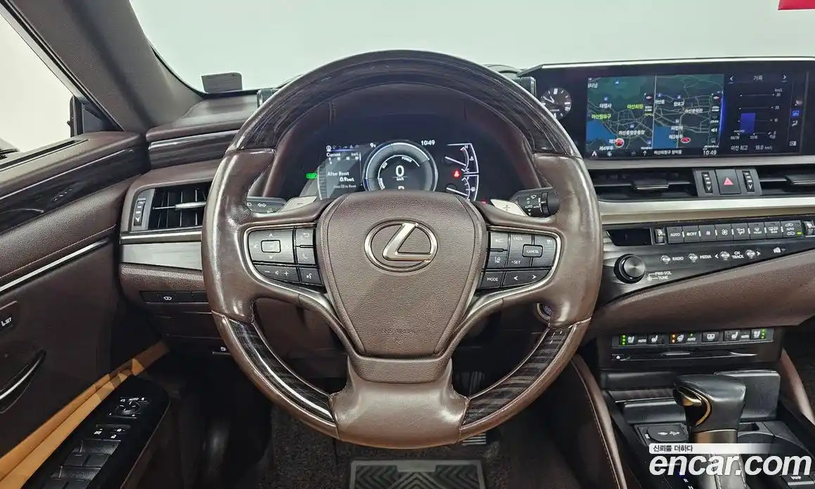 Lexus ES 2020 2.5 Автомат в Москве № 168150, фото 13