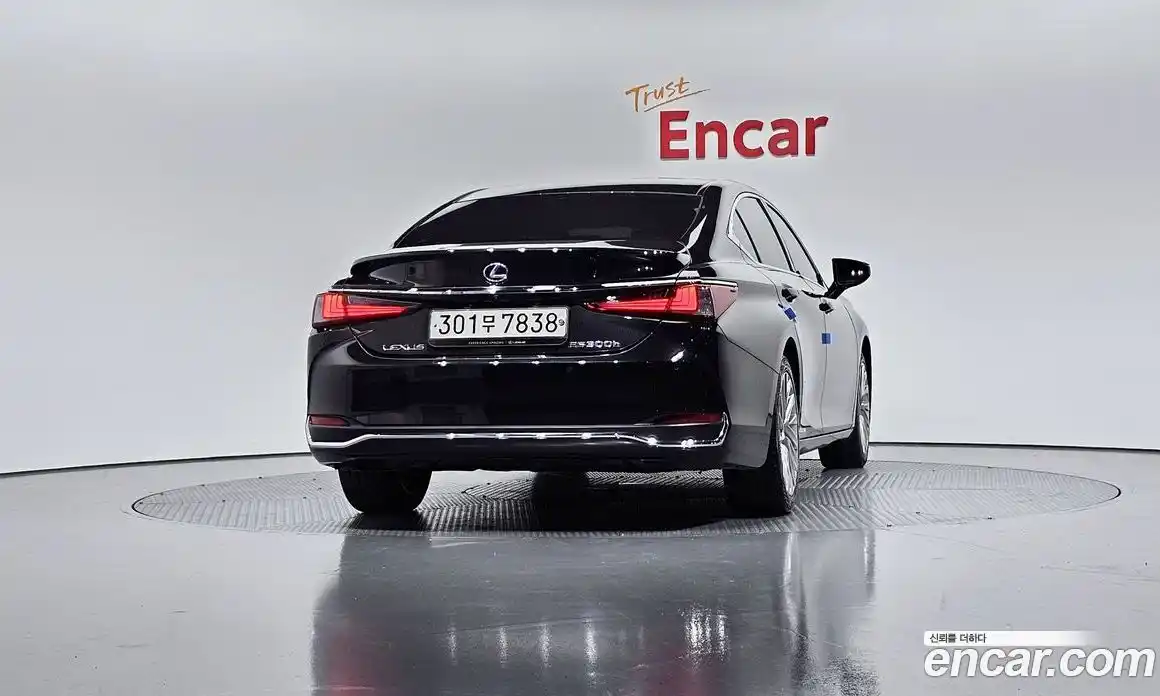 Lexus ES 2020 2.5 Автомат в Москве № 168150, фото 5