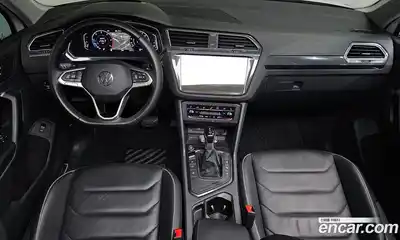Volkswagen Tiguan 2022 2.0 Автомат в Москве № 168547, миниатюра 6