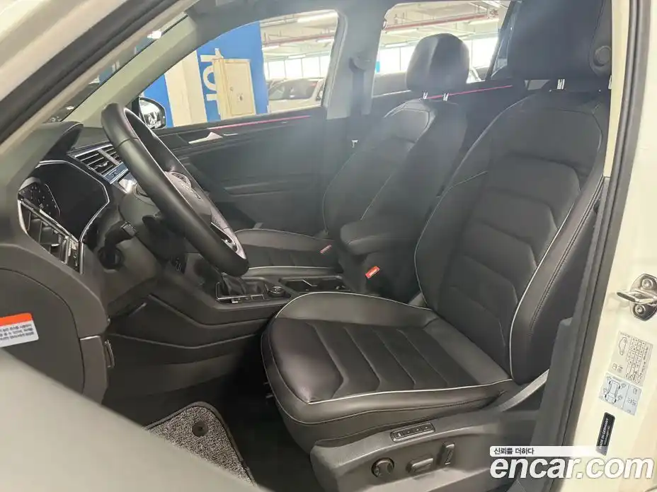 Volkswagen Tiguan 2023 2.0 Автомат в Москве № 169169, фото 17