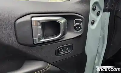 Jeep Wrangler 2024 2.0 Автомат в Москве № 169497, миниатюра 9