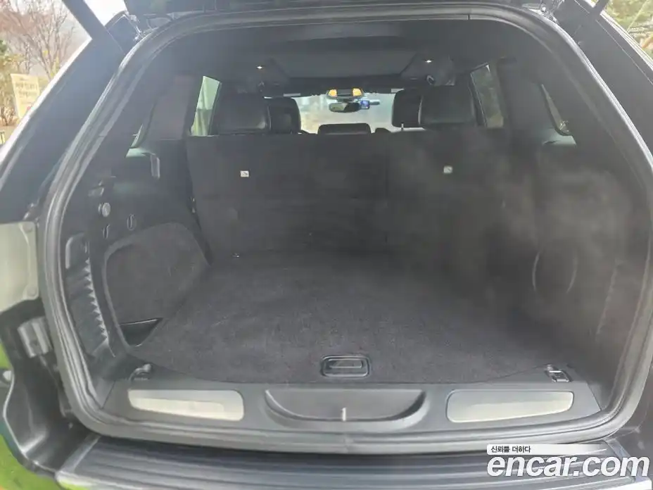 Jeep Cherokee 2018 3.6 Автомат в Москве № 170058, фото 7