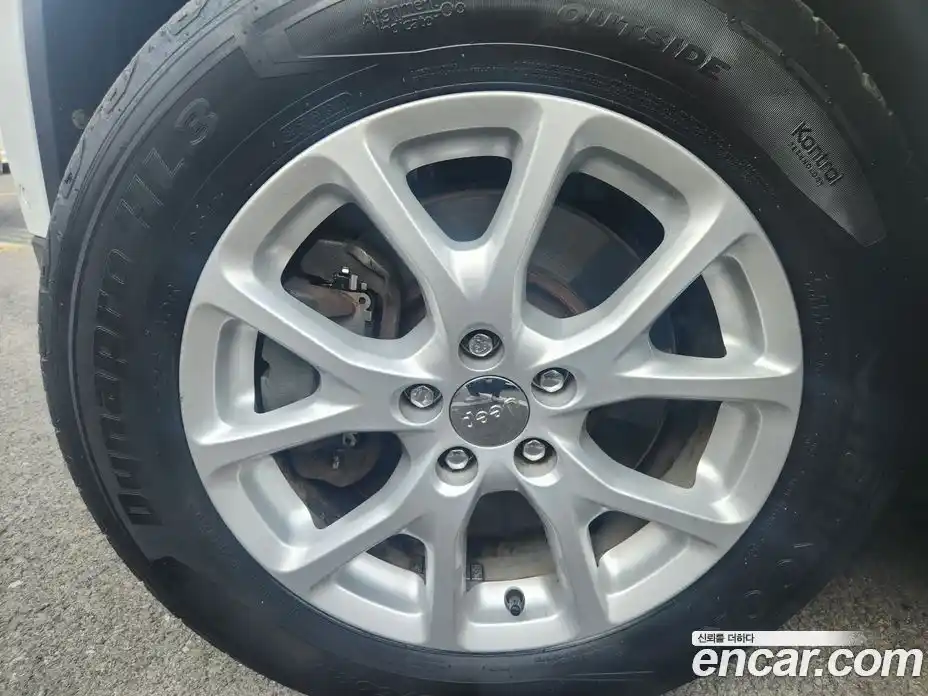 Jeep Cherokee 2015 2.0 Автомат в Москве № 170082, фото 20