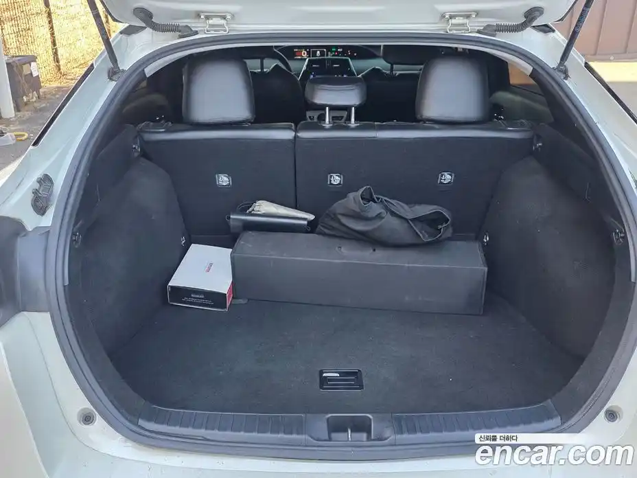 Toyota Prius 2018 1.8 Автомат в Москве № 170332, фото 4