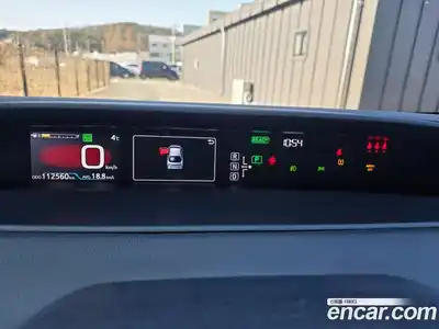 Toyota Prius 2018 1.8 Автомат в Москве № 170332, миниатюра 8