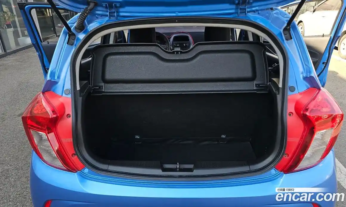 Chevrolet Spark 2017 1.0 Автомат в Москве № 173120, фото 4