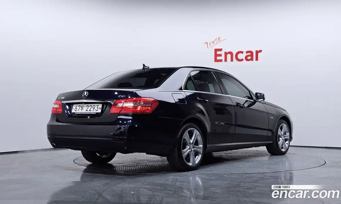 Mercedes-Benz E-Class 2011 1.8 Автомат в Москве № 178265, фото 5