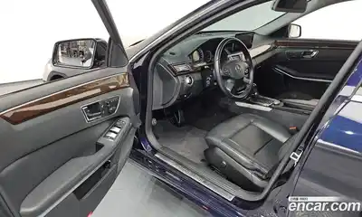 Mercedes-Benz E-Class 2011 1.8 Автомат в Москве № 178265, миниатюра 9
