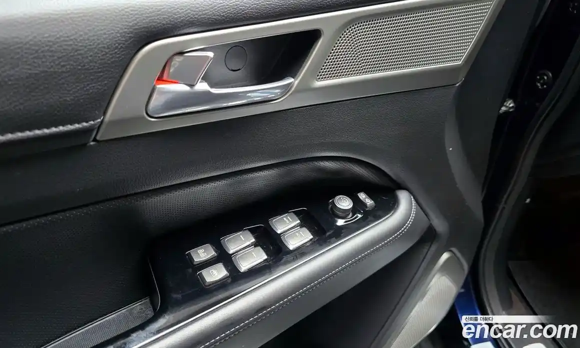 SsangYong Rexton 2018 2.2 Автомат в Москве № 181993, фото 14