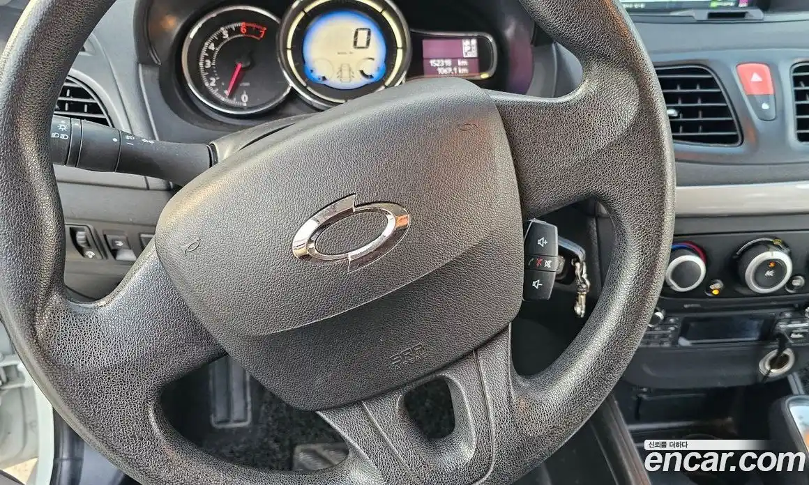 Renault SM3 2015 1.6 Автомат в Москве № 186483, фото 17