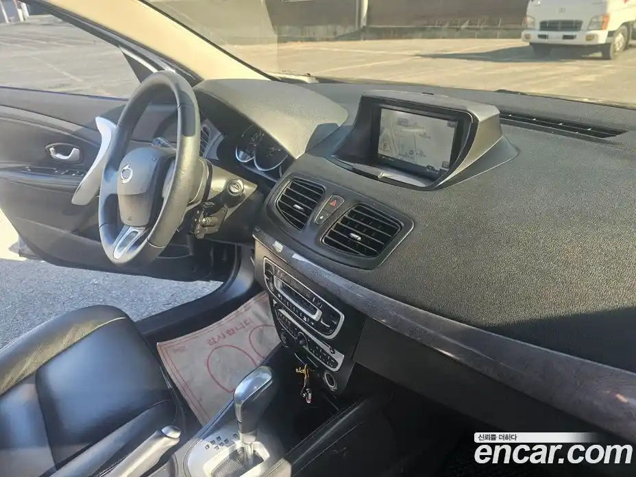 Renault SM3 2012 1.6 Автомат в Москве № 186602, фото 9