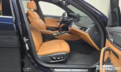 BMW 5-Series 2022 2.0 Автомат в Москве № 189106, миниатюра 2