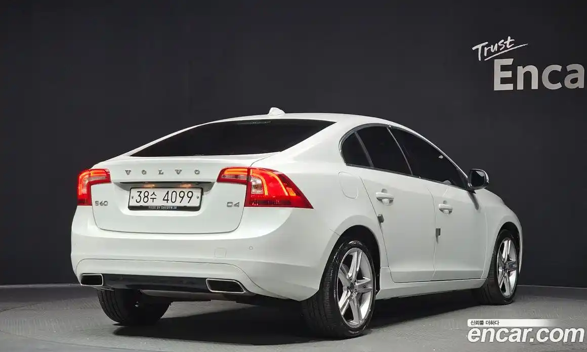 Volvo S60 2017 2.0 Автомат в Москве № 190338, фото 16