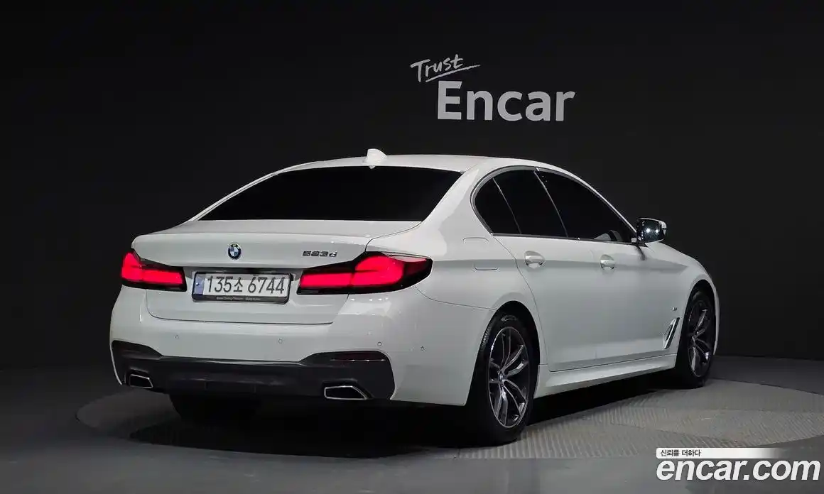 BMW 5-Series 2023 2.0 Автомат в Москве № 192942, фото 4