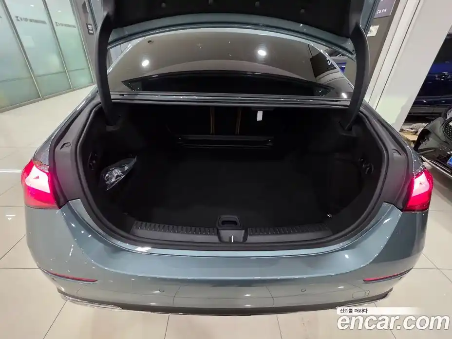 Mercedes-Benz E-Class 2025 2.0 Автомат в Москве № 193917, фото 15