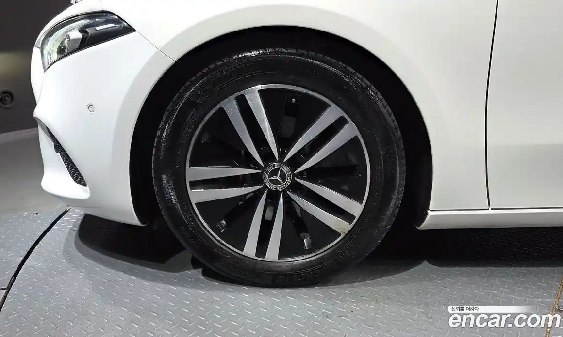 Mercedes-Benz A-Class 2021 1.9 Автомат в Москве № 194123, фото 18