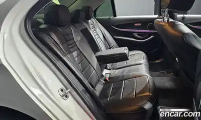 Mercedes-Benz E-Class 2020 1.9 Автомат в Москве № 194411, миниатюра 12