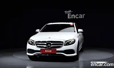 Mercedes-Benz E-Class 2020 1.9 Автомат в Москве № 194411, миниатюра 3