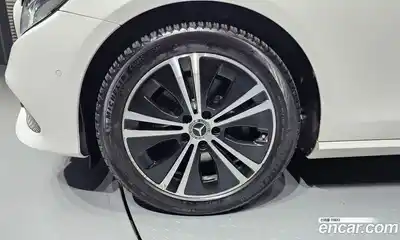 Mercedes-Benz E-Class 2020 1.9 Автомат в Москве № 194411, миниатюра 5