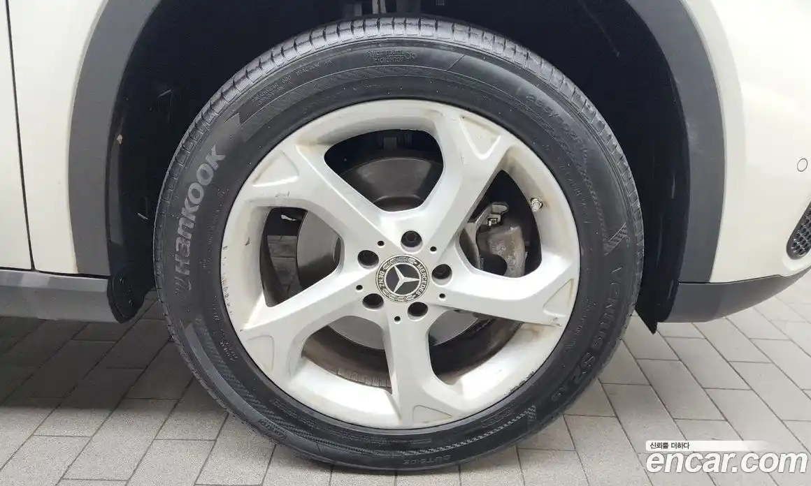 Mercedes-Benz GLA-Class 2018 2.0 Автомат в Москве № 194551, фото 12