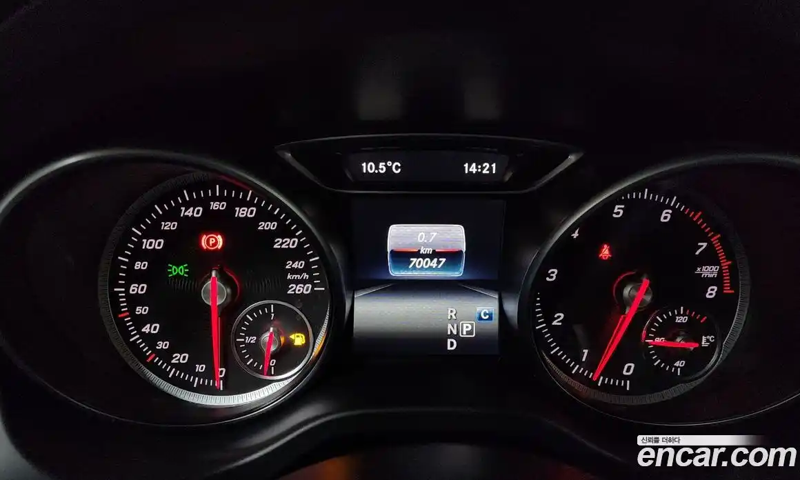 Mercedes-Benz GLA-Class 2018 2.0 Автомат в Москве № 194551, фото 18