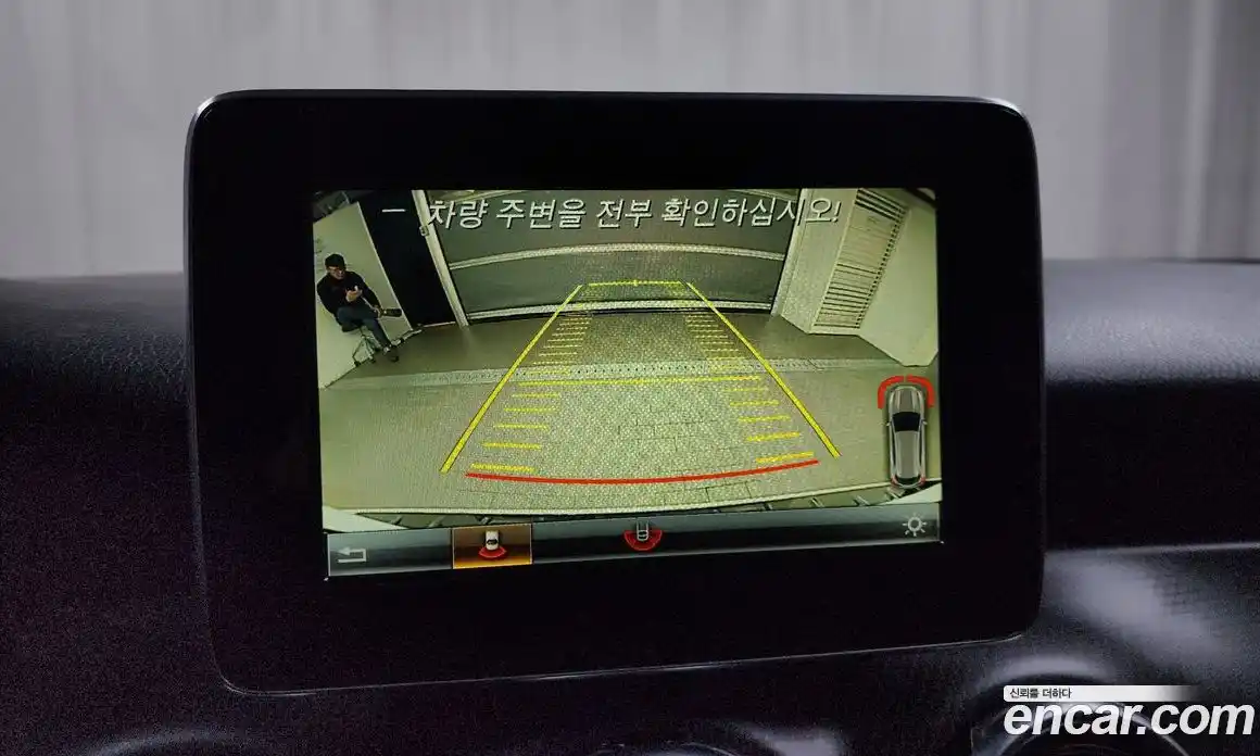 Mercedes-Benz GLA-Class 2018 2.0 Автомат в Москве № 194551, фото 19