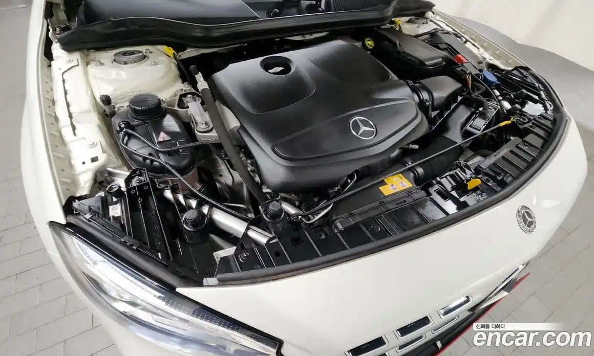 Mercedes-Benz GLA-Class 2018 2.0 Автомат в Москве № 194551, фото 6