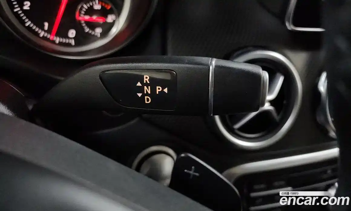 Mercedes-Benz GLA-Class 2018 2.0 Автомат в Москве № 194551, фото 7