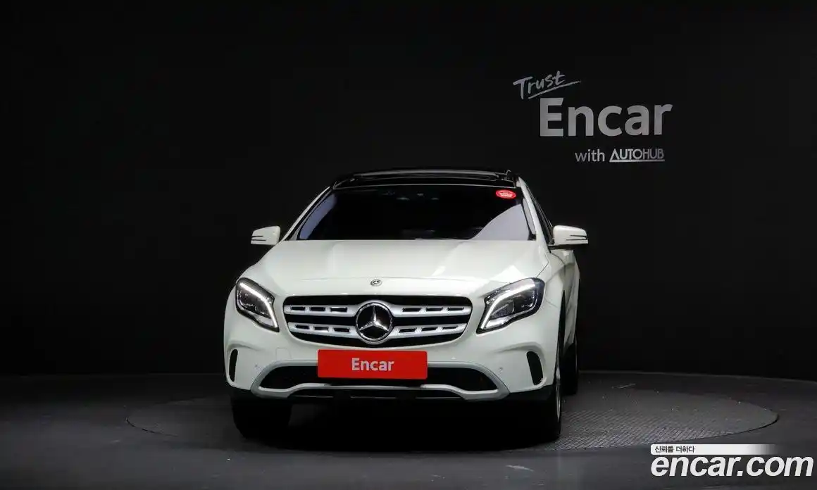 Mercedes-Benz GLA-Class 2018 2.0 Автомат в Москве № 194551, фото 9