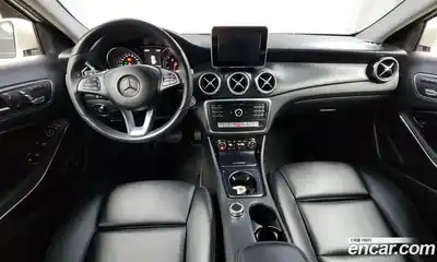 Mercedes-Benz GLA-Class 2018 2.0 Автомат в Москве № 194551, миниатюра 10
