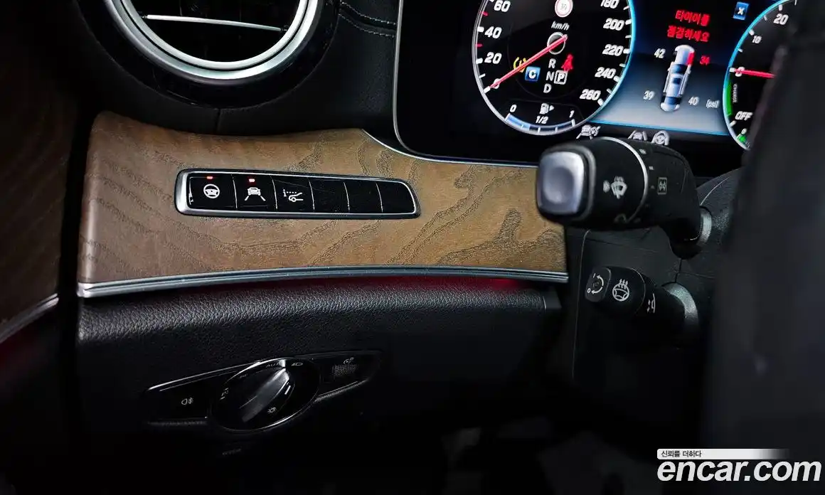 Mercedes-Benz E-Class 2020 2.0 Автомат в Москве № 195606, фото 15