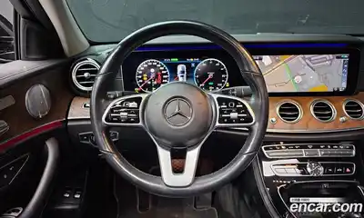 Mercedes-Benz E-Class 2020 2.0 Автомат в Москве № 195606, миниатюра 3