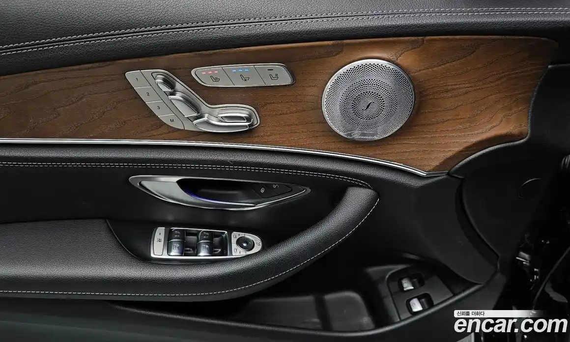 Mercedes-Benz E-Class 2020 2.0 Автомат в Москве № 195606, фото 4