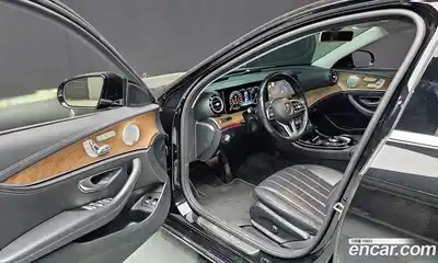 Mercedes-Benz E-Class 2020 2.0 Автомат в Москве № 195606, миниатюра 8