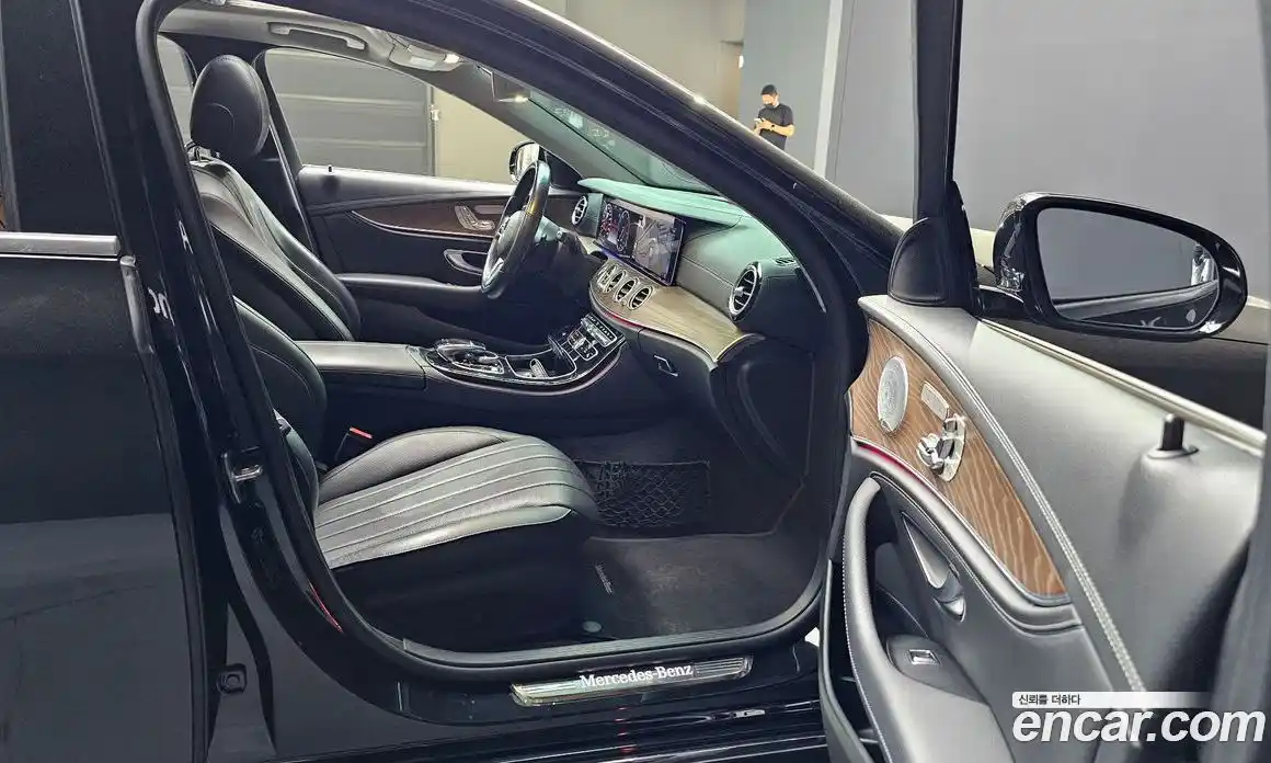 Mercedes-Benz E-Class 2020 2.0 Автомат в Москве № 195606, фото 9