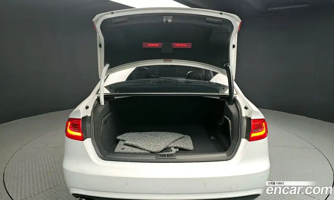 Audi A4 2015 2.0 Автомат в Москве № 196645, фото 19