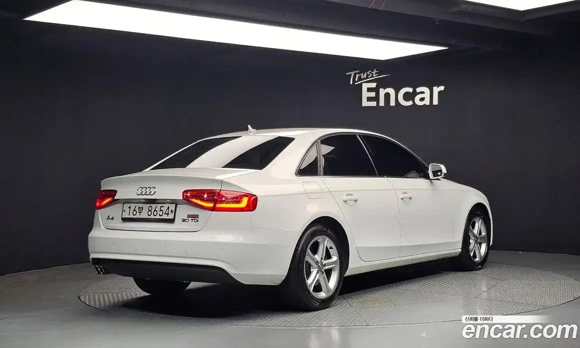 Audi A4 2015 2.0 Автомат в Москве № 196645, фото 9