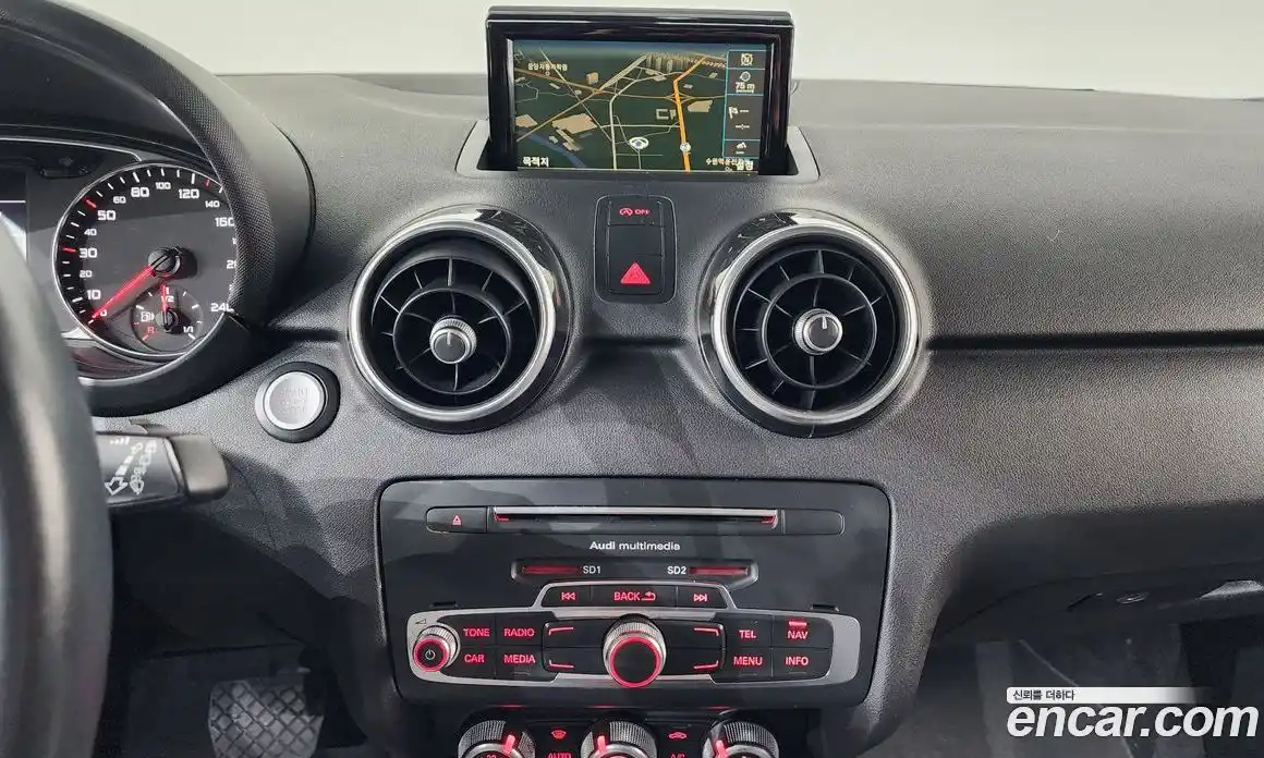 Audi A1 2015 1.6 Автомат в Москве № 196705, фото 1