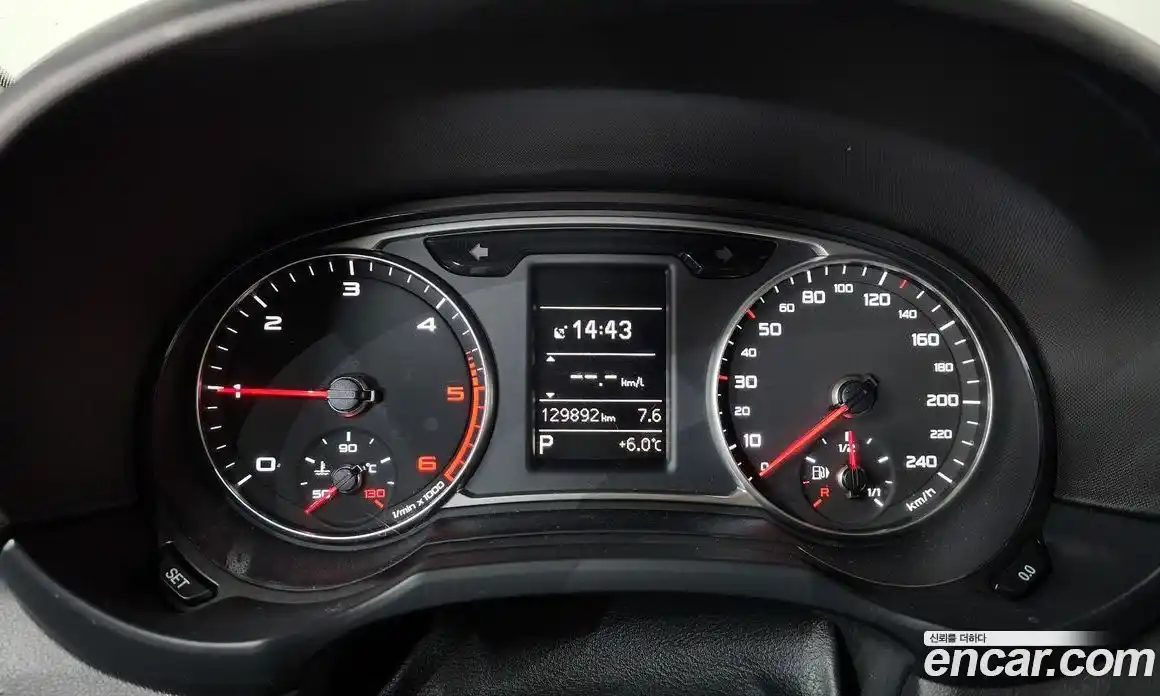 Audi A1 2015 1.6 Автомат в Москве № 196705, фото 6