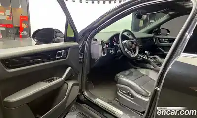 Porsche Cayenne 2023 3.0 Автомат в Москве № 197494, миниатюра 10
