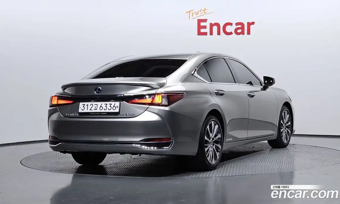 Lexus ES 2019 2.5 Автомат в Москве № 198742, фото 11