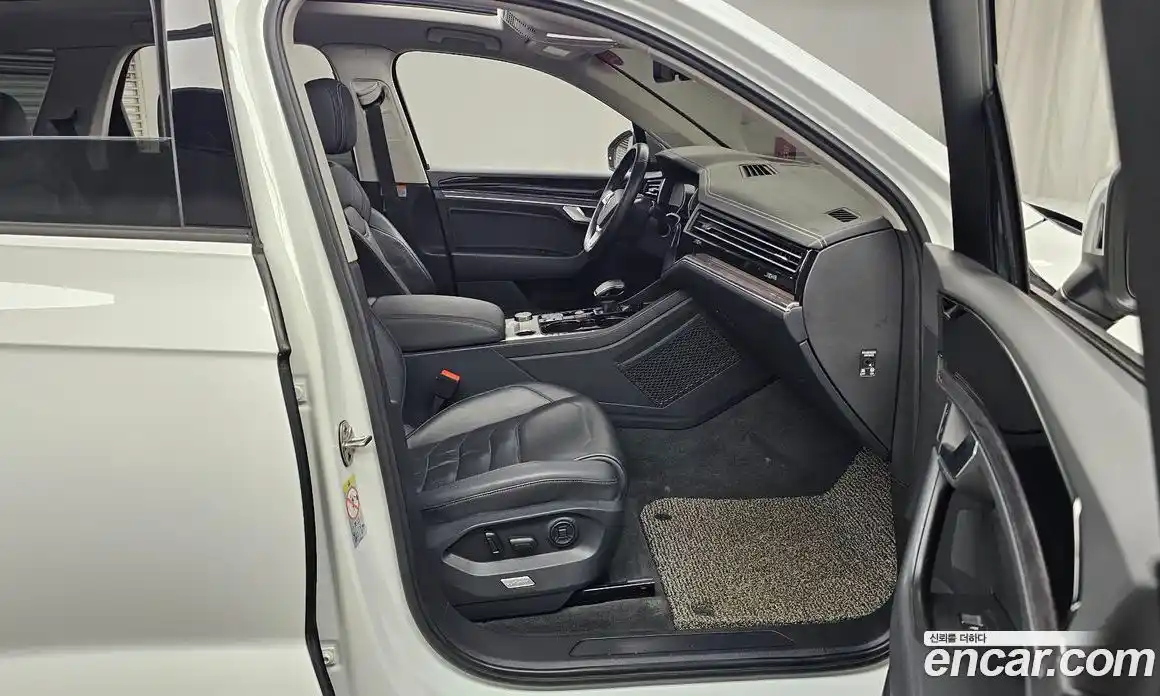 Volkswagen Touareg 2020 3.0 Автомат в Москве № 199301, фото 8