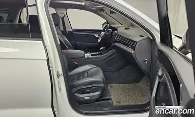 Volkswagen Touareg 2020 3.0 Автомат в Москве № 199301, миниатюра 8