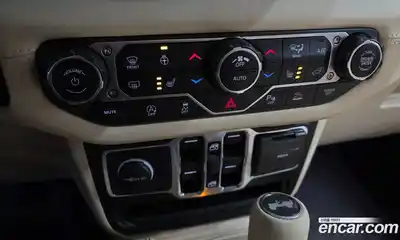 Jeep Wrangler 2024 2.0 Автомат в Москве № 199410, миниатюра 10