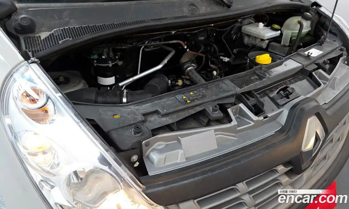 Renault Master 2019 2.3 Механическая в Москве № 205624, фото 14