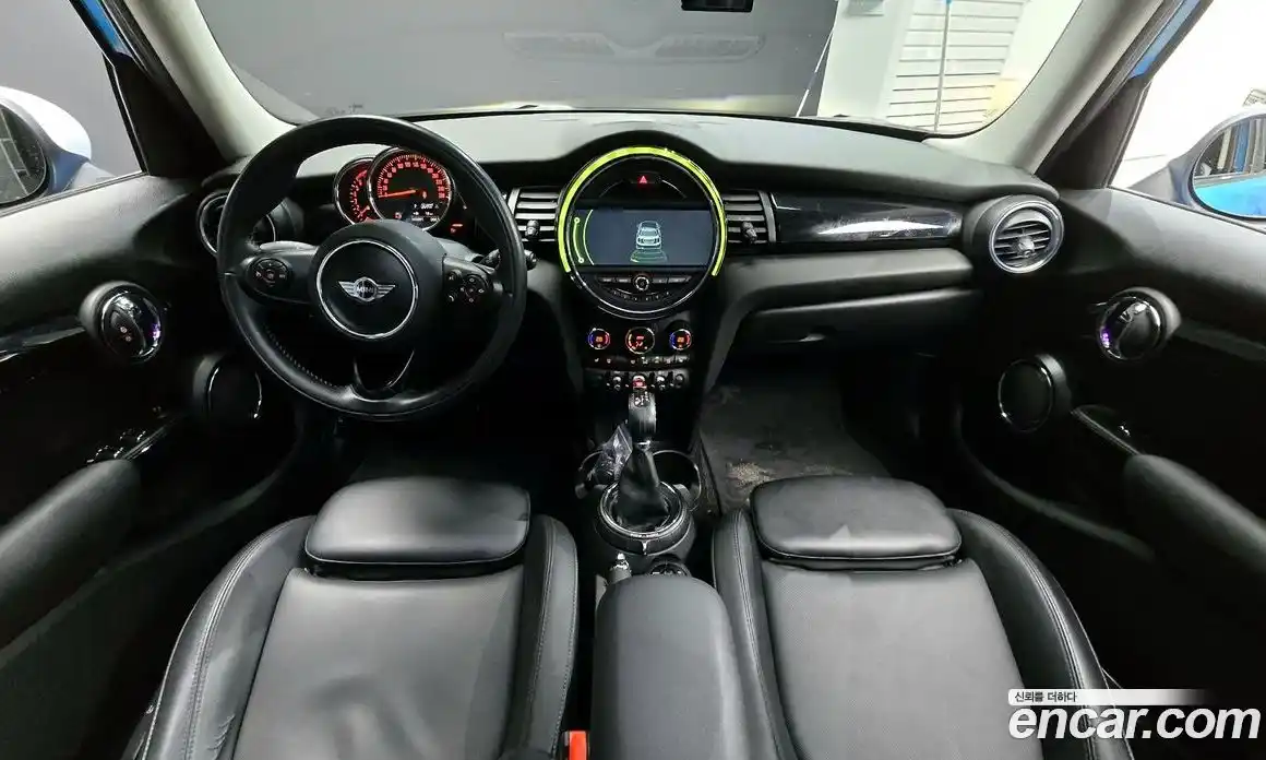 Mini Cooper 2015 1.5 Автомат в Москве № 206979, фото 3