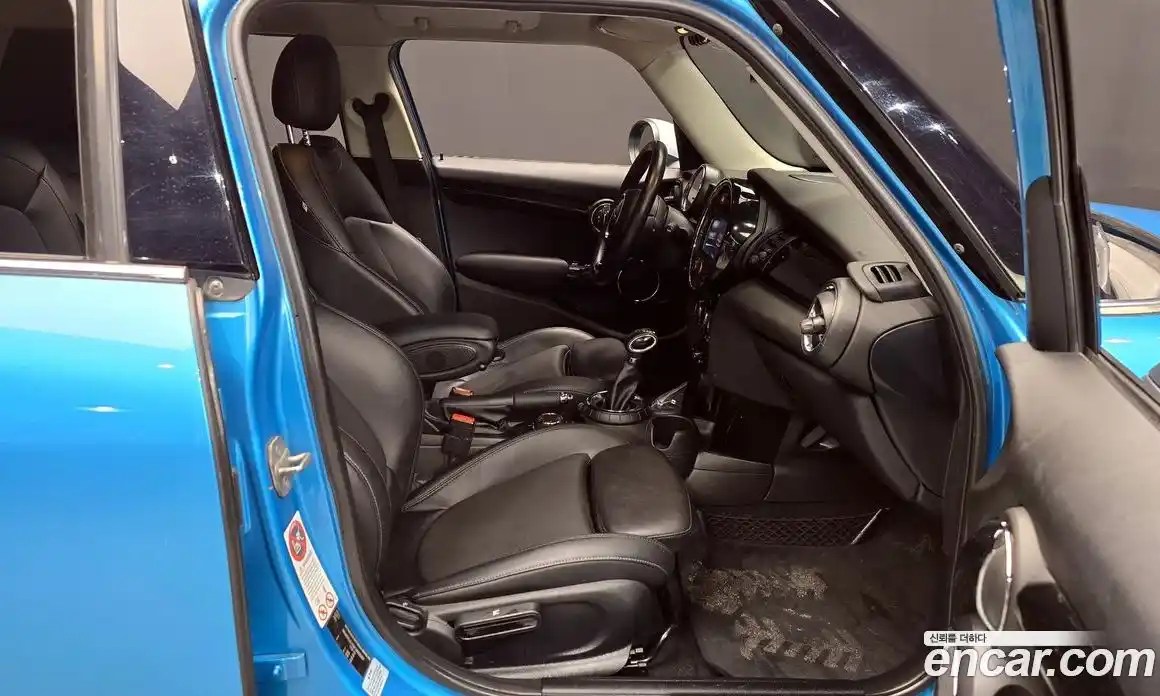 Mini Cooper 2015 1.5 Автомат в Москве № 206979, фото 7