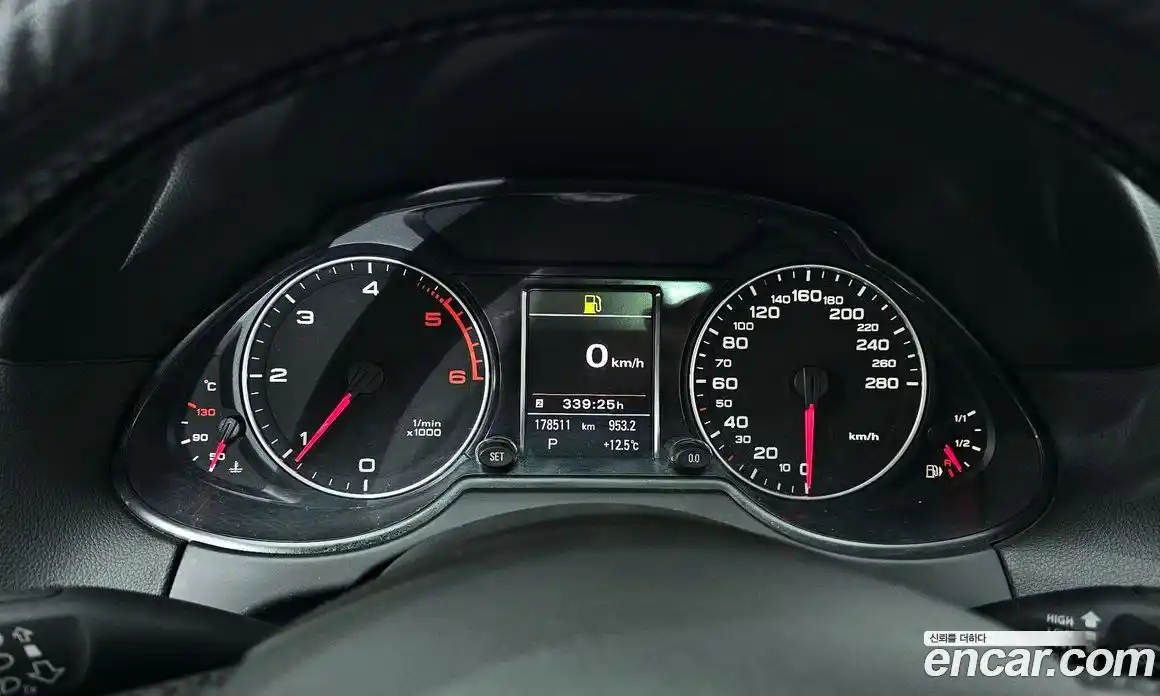 Audi Q5 2012 2.0 Автомат в Москве № 212590, фото 8