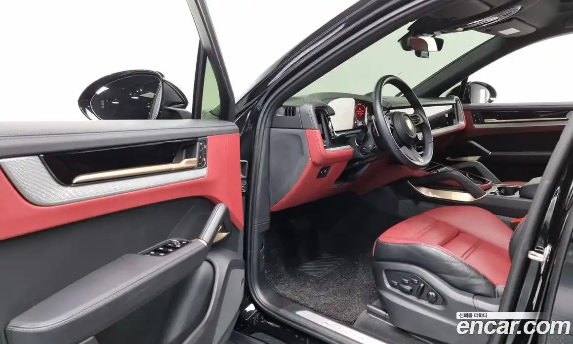 Porsche Cayenne 2024 3.0 Автомат в Москве № 213041, фото 11